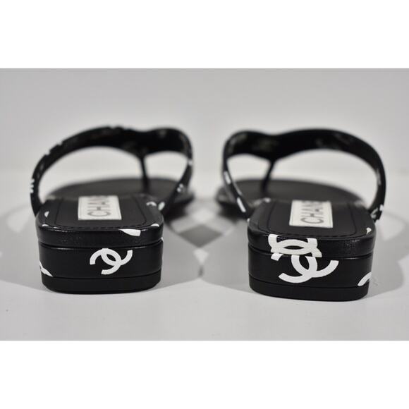 Chanel 22S Black White Printed Lambskin CC Logo Thong Flat Flip Flop Sandal 40.5 - Picture 9 of 9